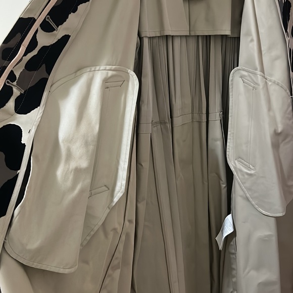 Trench coat by Sacai - Picture 13 of 16